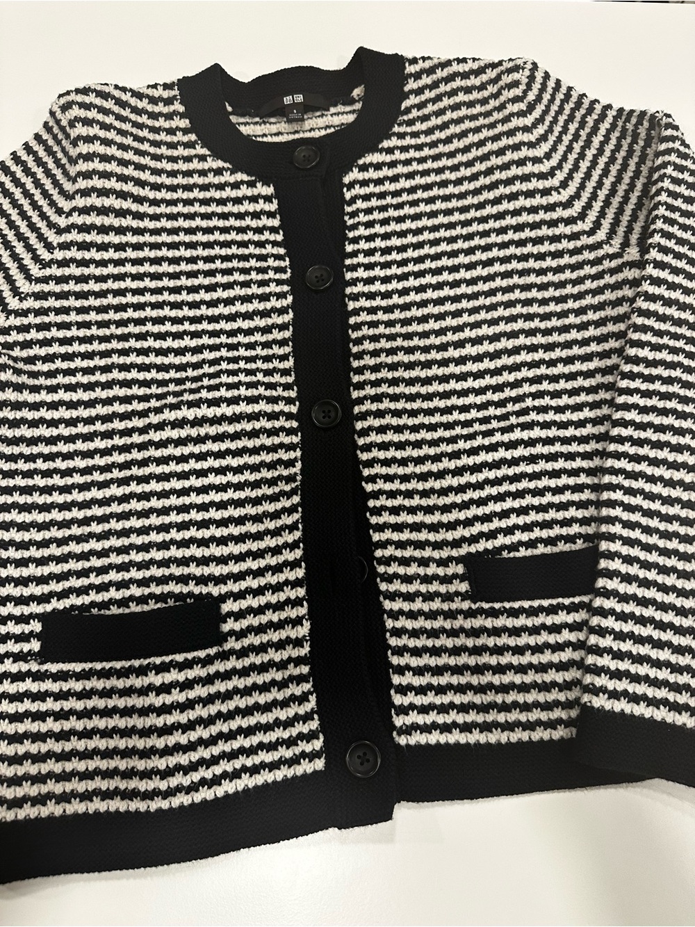 Uniqlo Black and White Striped Knit Cardigan